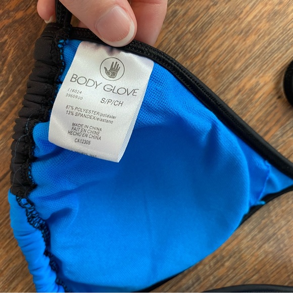 Body Glove 80’s Throwback Triangle Top - Picture 5 of 6